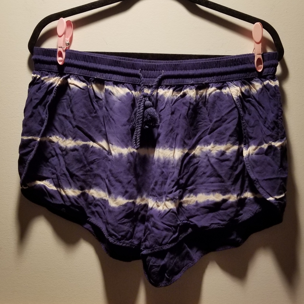 🌻👙Forever 21+ tie dyed lightning patterned shorts